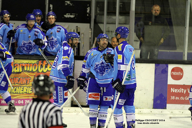 Retour en images sur la 1ère victoire des Ours de Villard de Lans